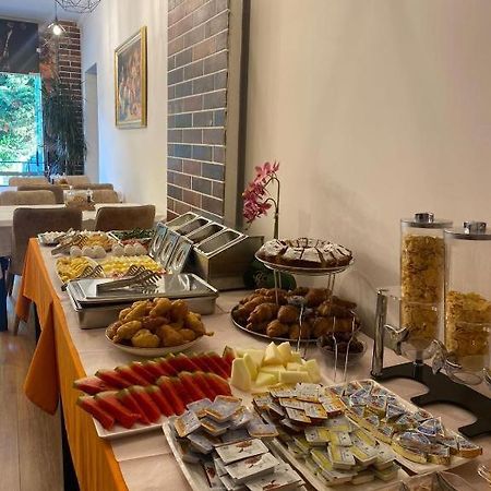 Crown Boutique Hotel Dıraç Dış mekan fotoğraf