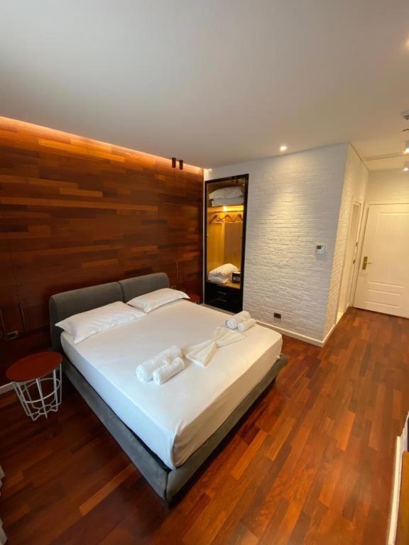 Crown Boutique Hotel Dıraç Dış mekan fotoğraf
