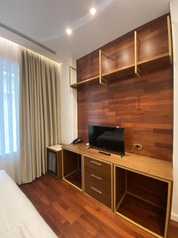 Crown Boutique Hotel Dıraç Dış mekan fotoğraf