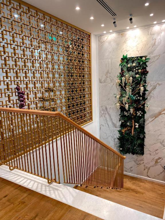 Crown Boutique Hotel Dıraç Dış mekan fotoğraf