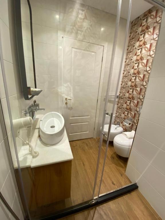 Crown Boutique Hotel Dıraç Dış mekan fotoğraf